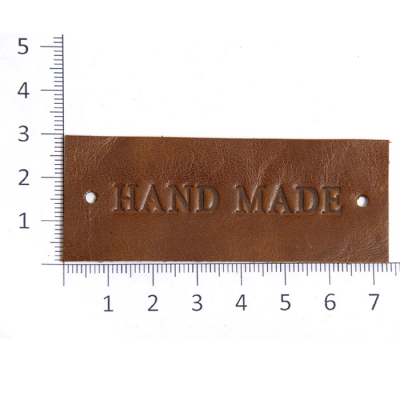 Нашивка кожаная «Hand made» 2*6 см в интернет-магазине Швейпрофи.рф