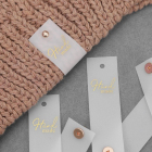 Нашивка кожаная «Hand made» 1,5*7 см бирка с кнопкой 625632 золотой